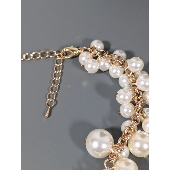 Faux Pearl Cluster Gold Tone Chain Statement Necklace 21" Chunky - Picture 6 of 8